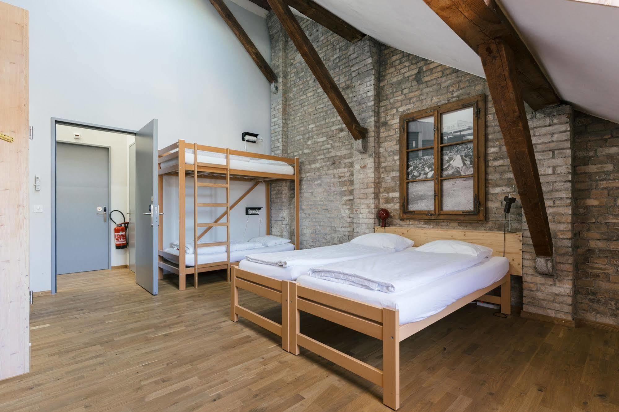 Depot 195 - Hostel Winterthur Esterno foto